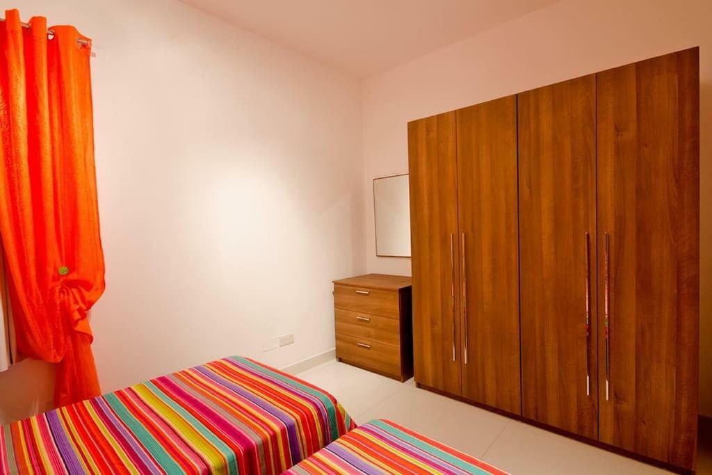 Crescent Court F Apartment เซนต์พอลส์เบย์ ภายนอก รูปภาพ